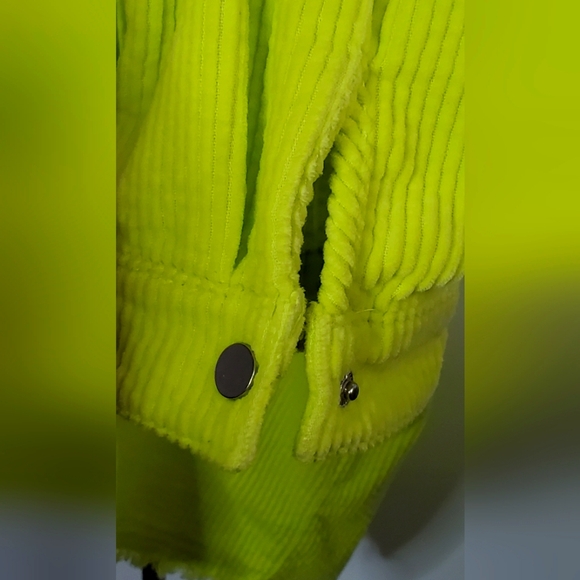 ZARA - size L- oversized corduroy jacket/shacket - Women Fashion - Picture 5 of 11